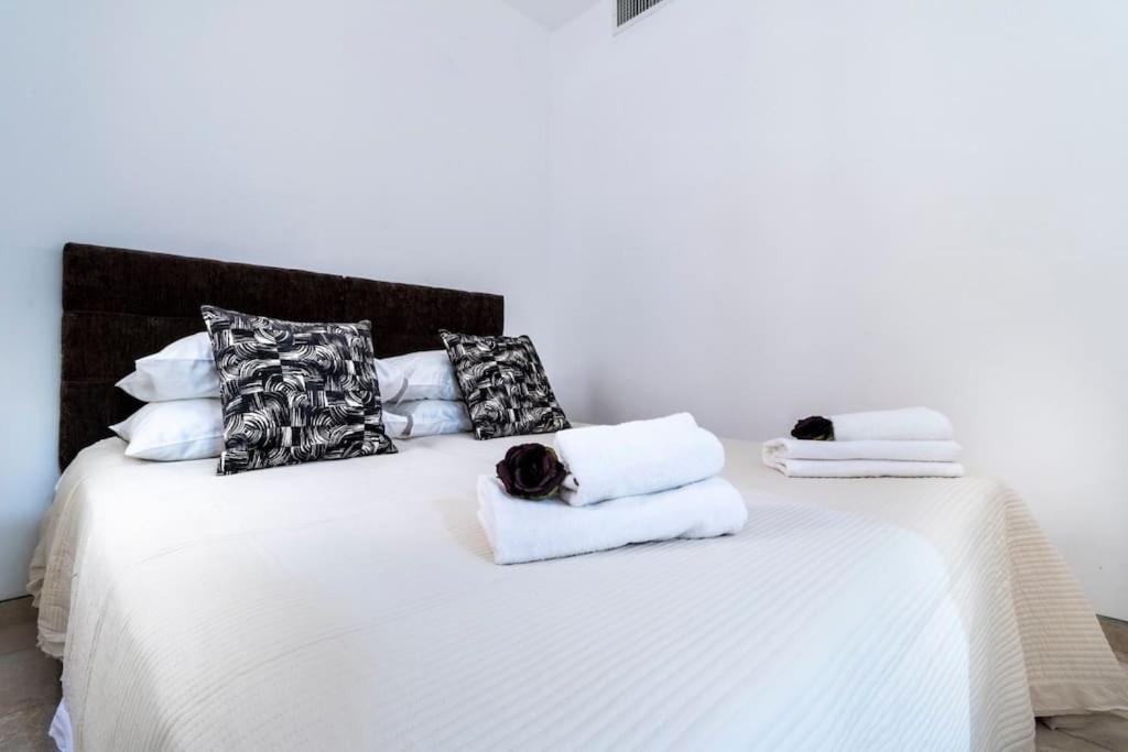 Luxury 3 Bedroom Apt, Harav Kook7 Jerusalem Eksteriør billede