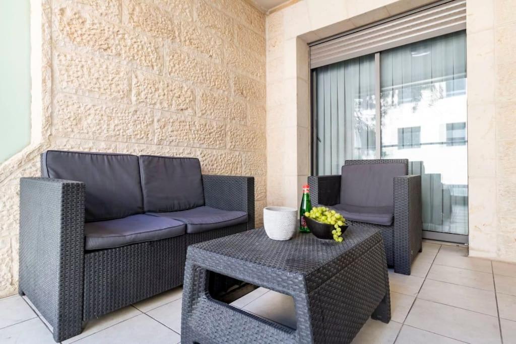 Luxury 3 Bedroom Apt, Harav Kook7 Jerusalem Eksteriør billede