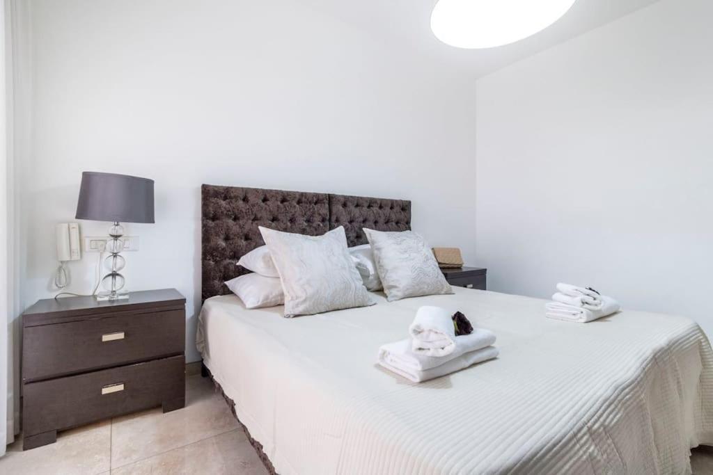Luxury 3 Bedroom Apt, Harav Kook7 Jerusalem Eksteriør billede