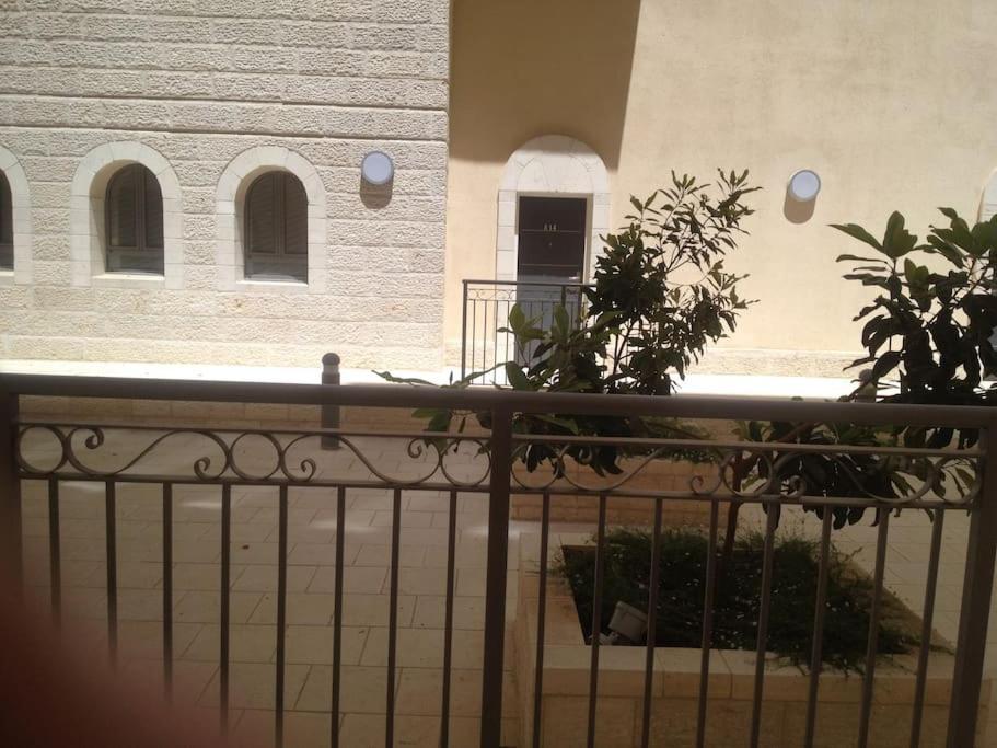 Luxury 3 Bedroom Apt, Harav Kook7 Jerusalem Eksteriør billede