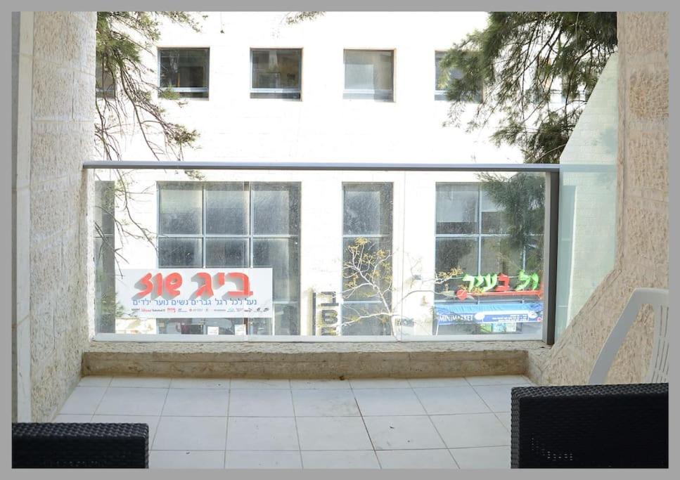 Luxury 3 Bedroom Apt, Harav Kook7 Jerusalem Eksteriør billede