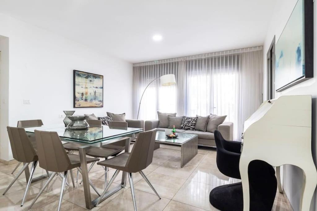 Luxury 3 Bedroom Apt, Harav Kook7 Jerusalem Eksteriør billede